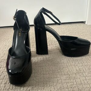 Madden Girl Dion Platform Heels 🖤